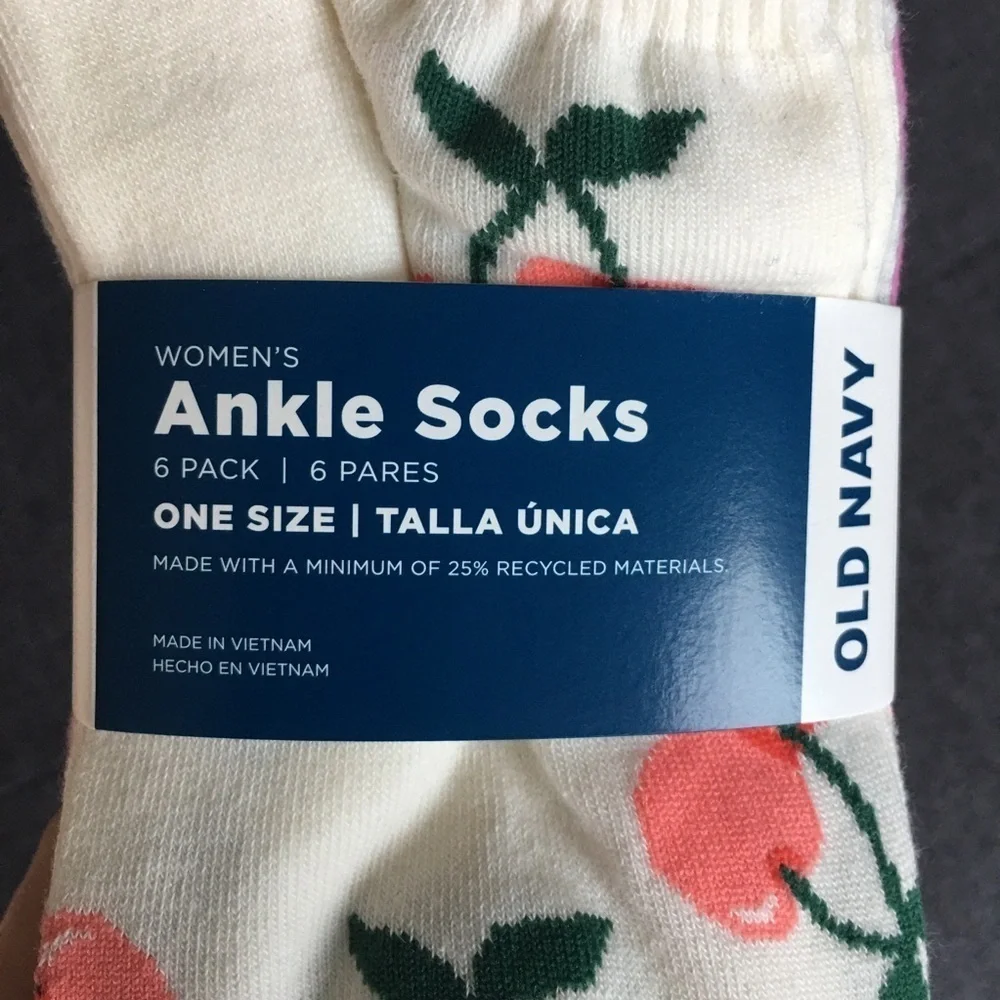 Old Navy Set/6 Women’s Fruit Theme Variety Ankle Socks, One Size